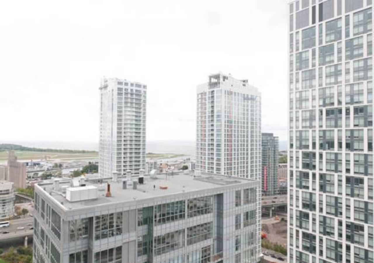 N2N Suites - Downtown Lake & City View Apartments Toronto Esterno foto