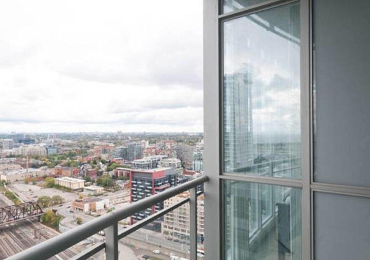 N2N Suites - Downtown Lake & City View Apartments Toronto Esterno foto