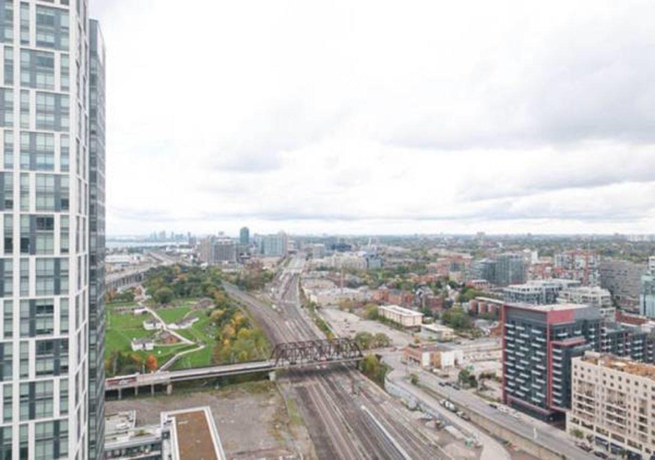 N2N Suites - Downtown Lake & City View Apartments Toronto Esterno foto
