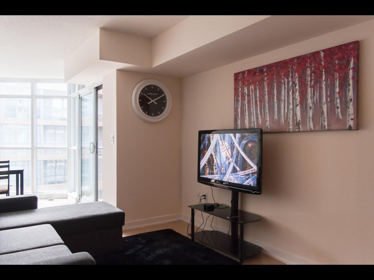 N2N Suites - Downtown Lake & City View Apartments Toronto Esterno foto