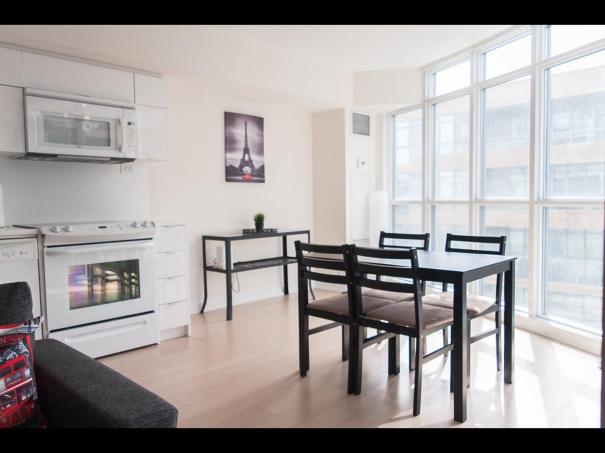 N2N Suites - Downtown Lake & City View Apartments Toronto Esterno foto