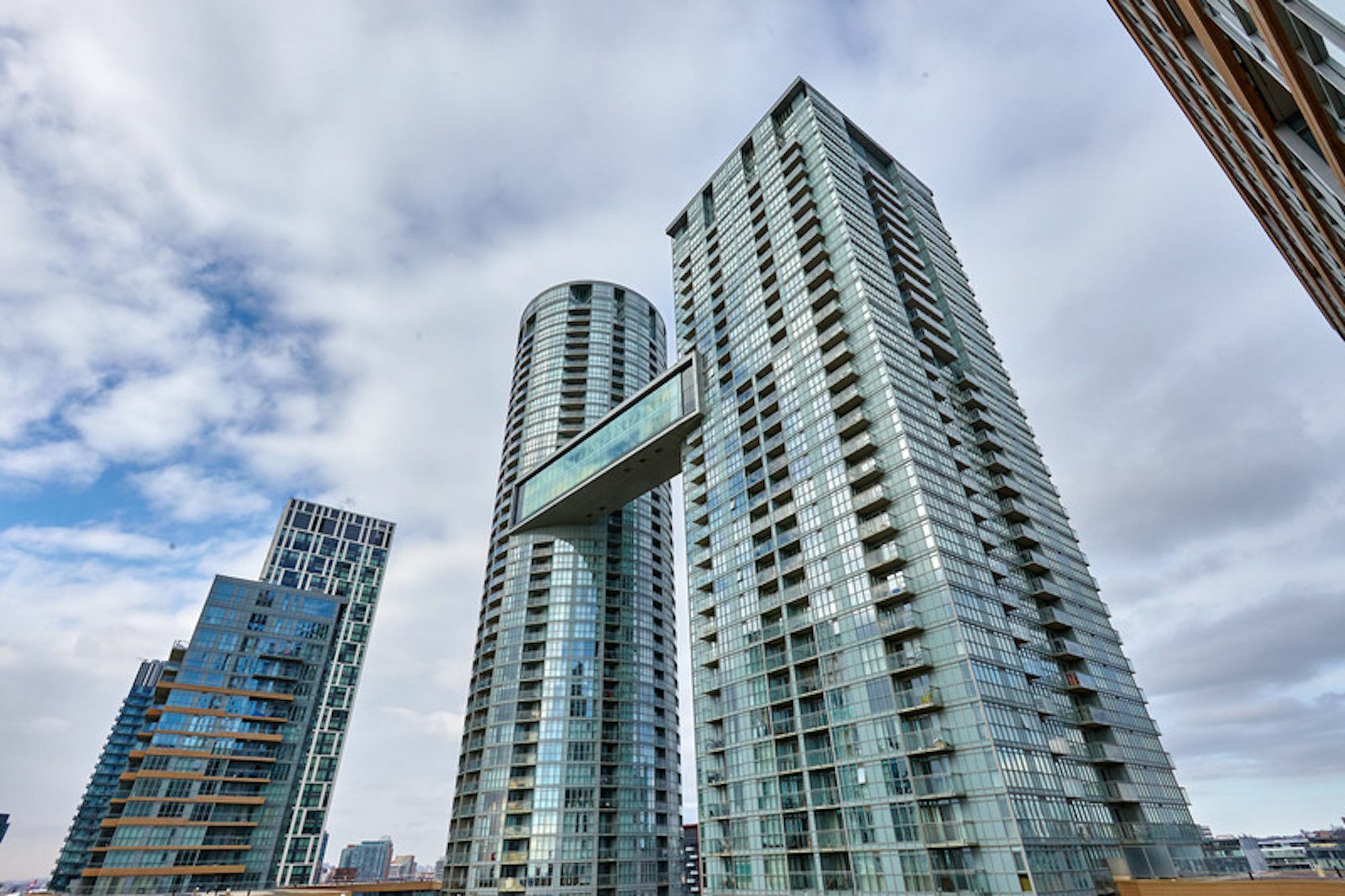 N2N Suites - Downtown Lake & City View Apartments Toronto Esterno foto